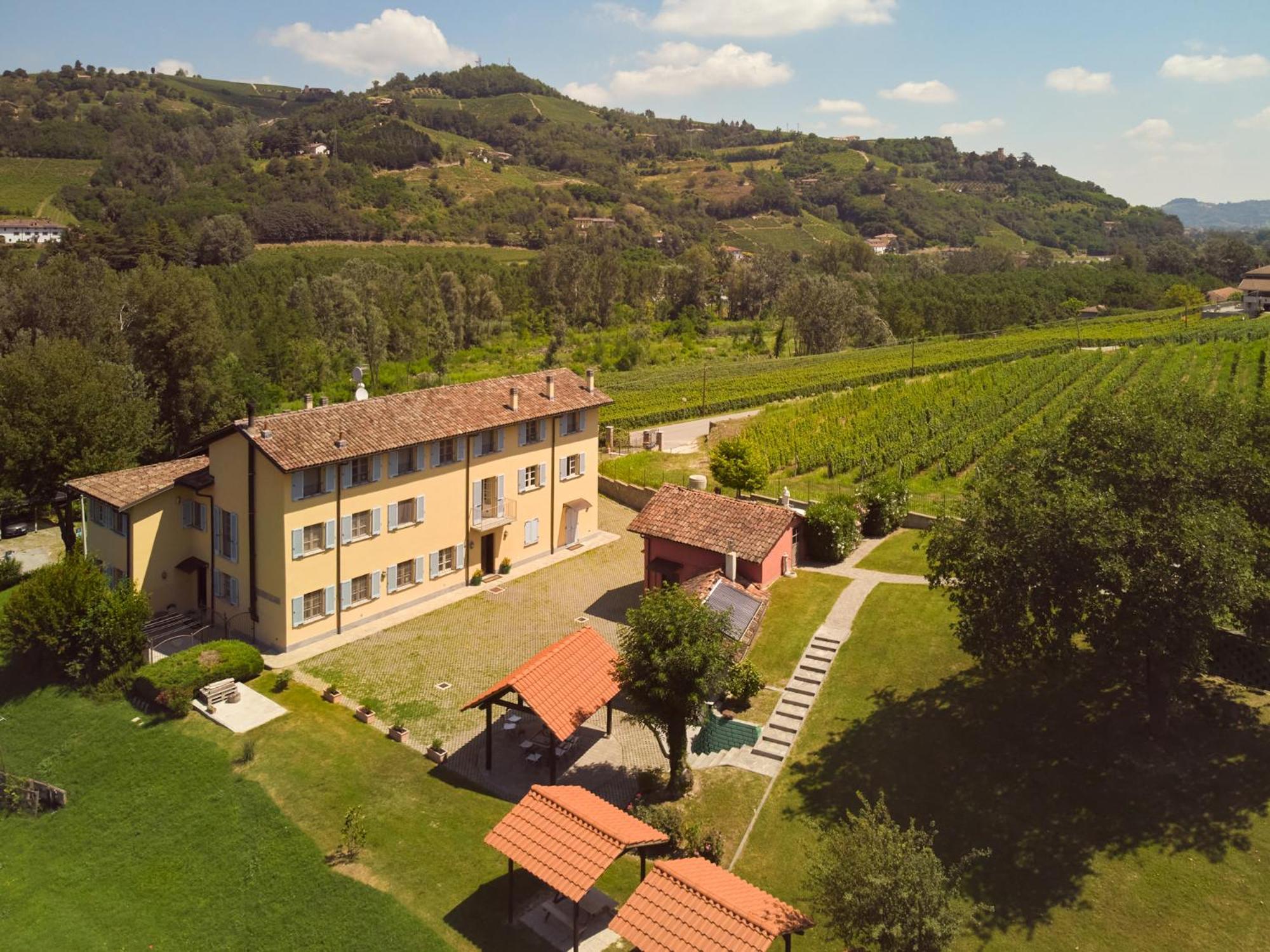 Vigna Dell'Acqua Villa Santo Stefano Belbo Buitenkant foto