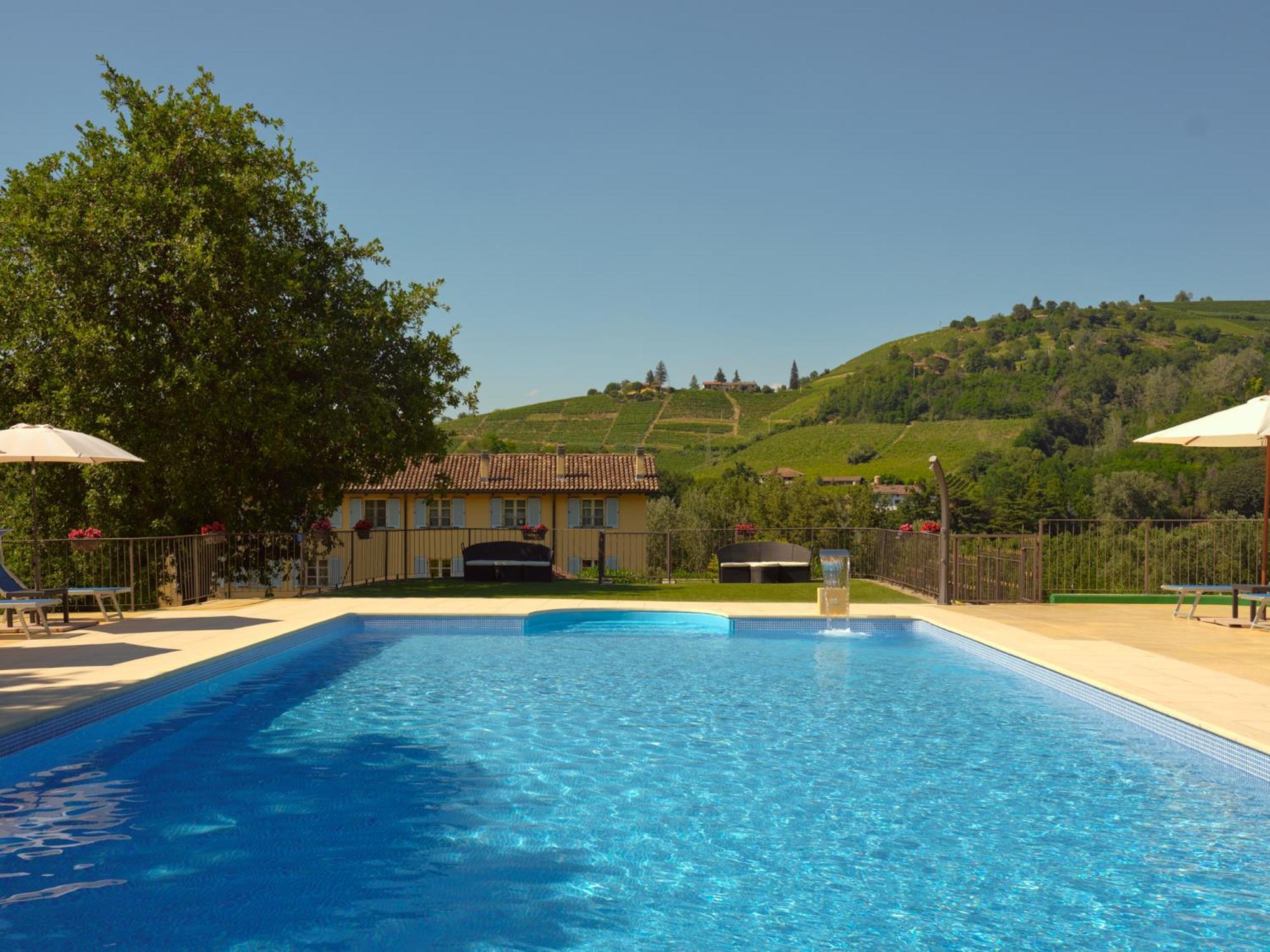 Vigna Dell'Acqua Villa Santo Stefano Belbo Buitenkant foto