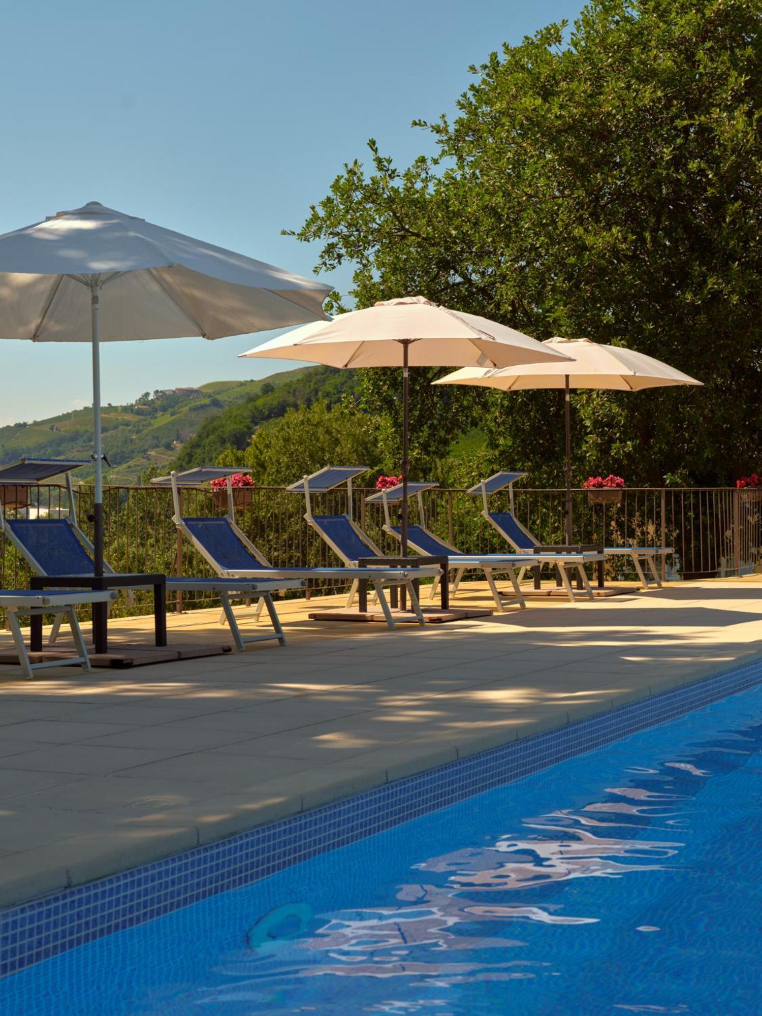 Vigna Dell'Acqua Villa Santo Stefano Belbo Buitenkant foto