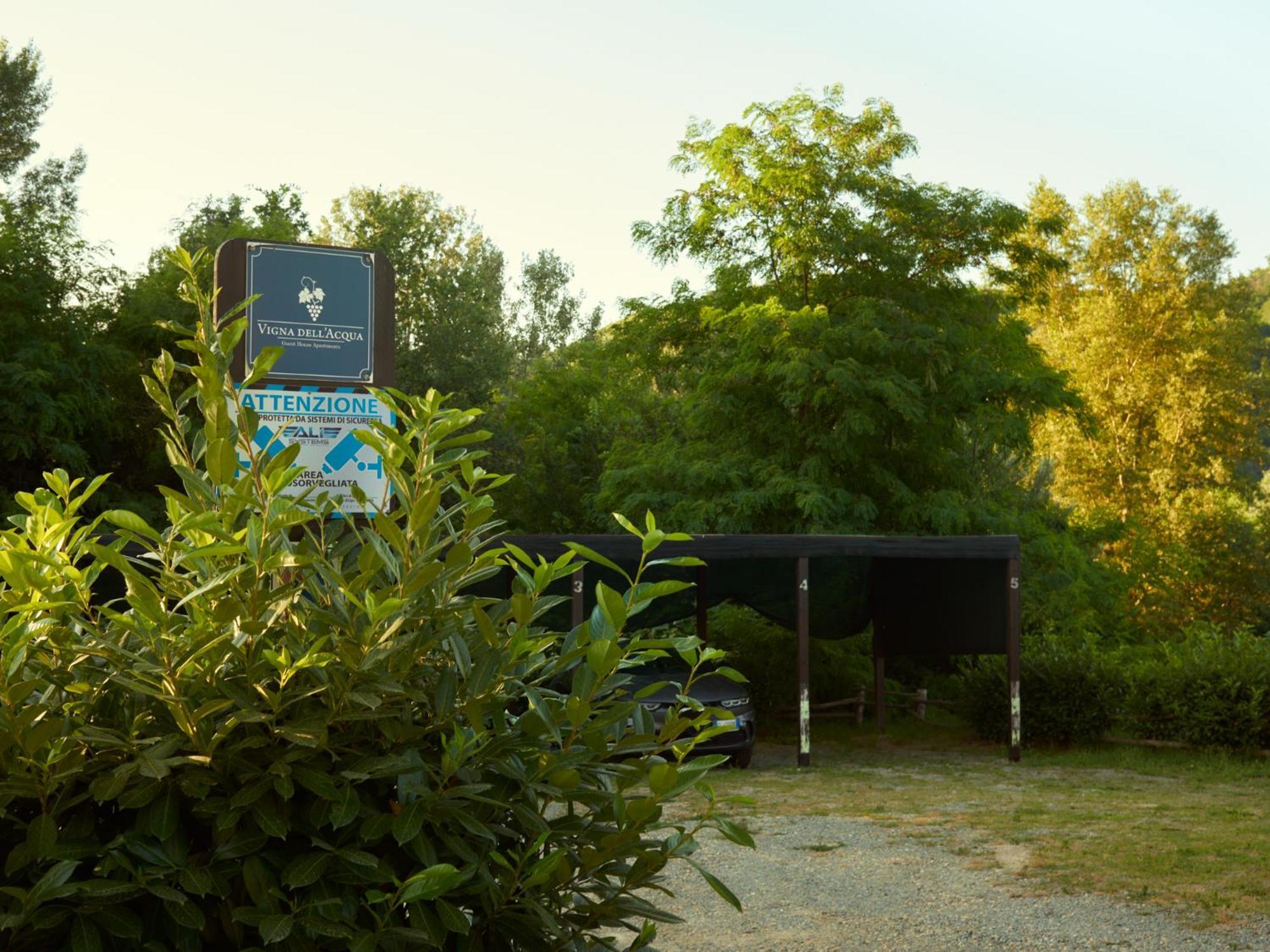 Vigna Dell'Acqua Villa Santo Stefano Belbo Buitenkant foto